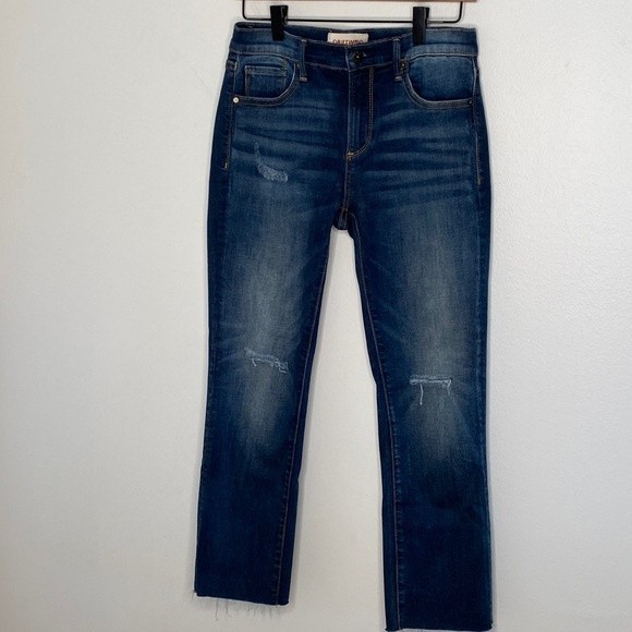DRIFTWOOD Denim - Driftwood Candace busted knee waist 26 jeans inseam 25 distressed